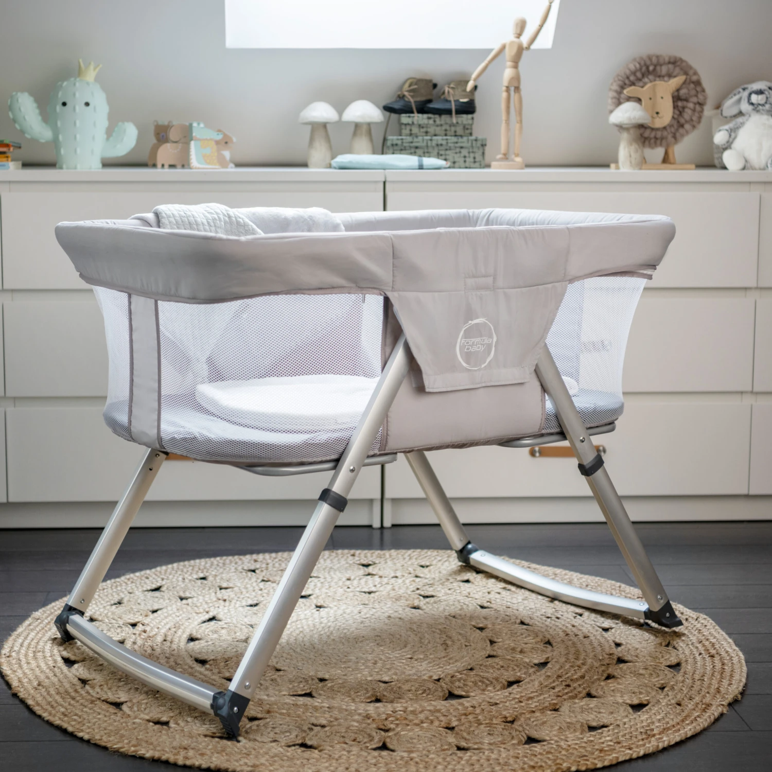 Berceau De Voyage Gris De Formula Baby 6 Berceau De Voyage Gris De Formula Baby – Image 4