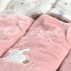 Lina & Joy Protège Barreaux Pour Lits & Parcs Bébé Rose De Noukies 9 Lina & Joy Protège Barreaux Pour Lits & Parcs Bébé Rose De Noukies -Bébés Fournitures Boutique 01154185 4